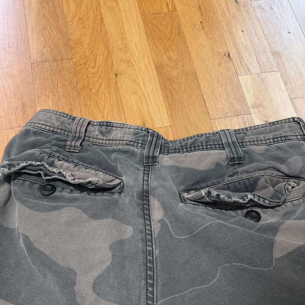 Urban Pipeline Up Grey Camo Cargo Shorts Mens 33 Y2K Skater Baggy Utility - Picture 6 of 7